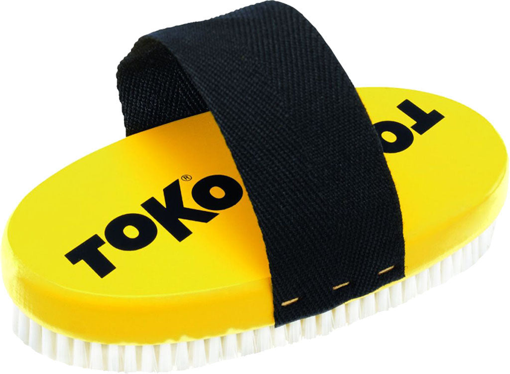 Base Brush Oval Nylon Wax
