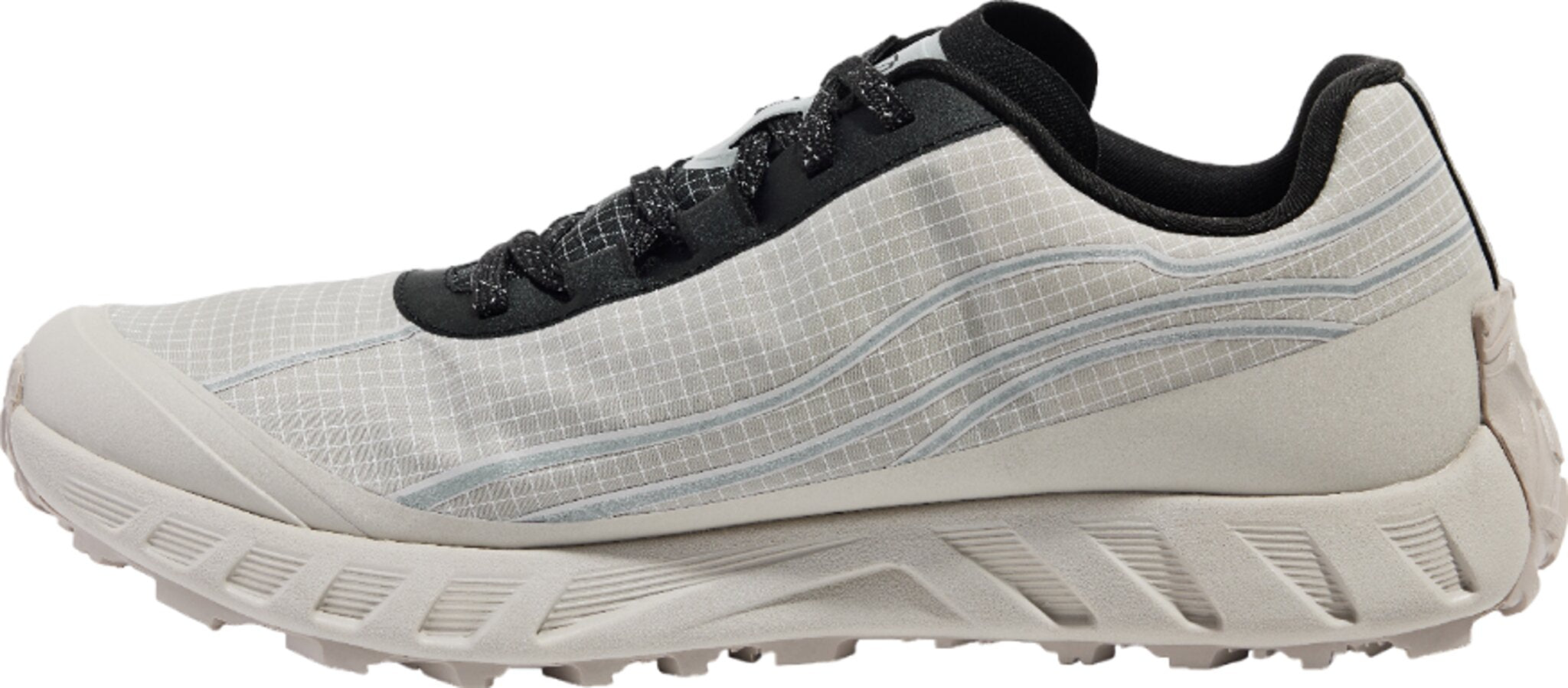 002 Trail Running Shoes - Women's