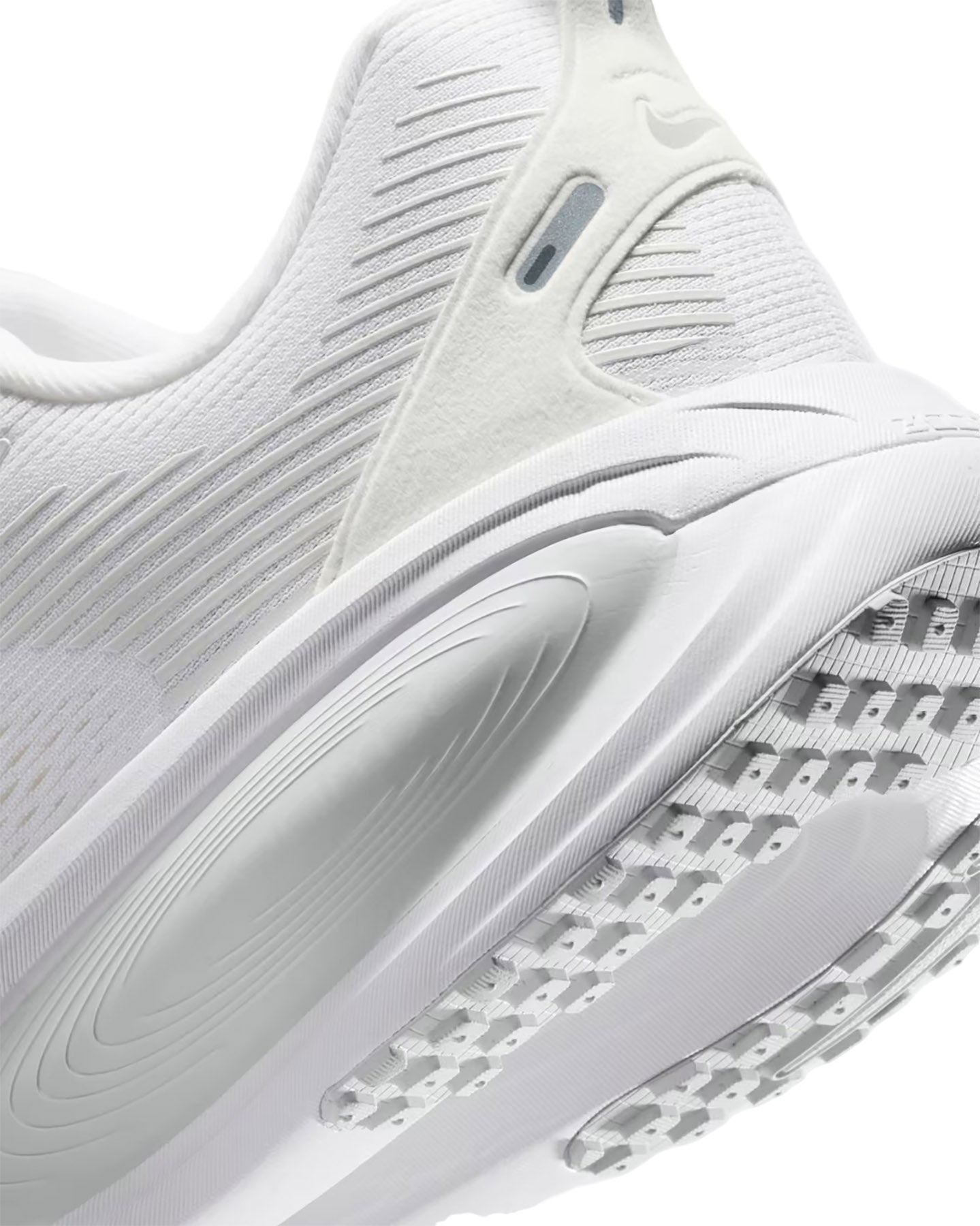 Vomero 18 Road Running Shoes - Men's
