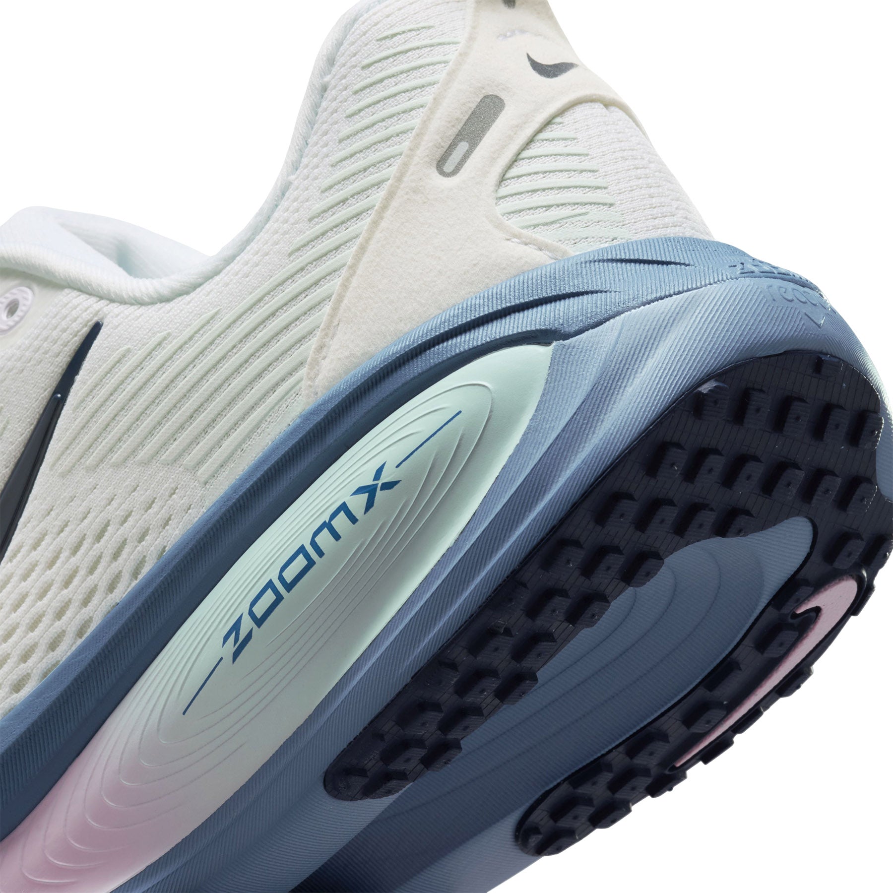 Vomero 18 Road Running Shoes - Women's