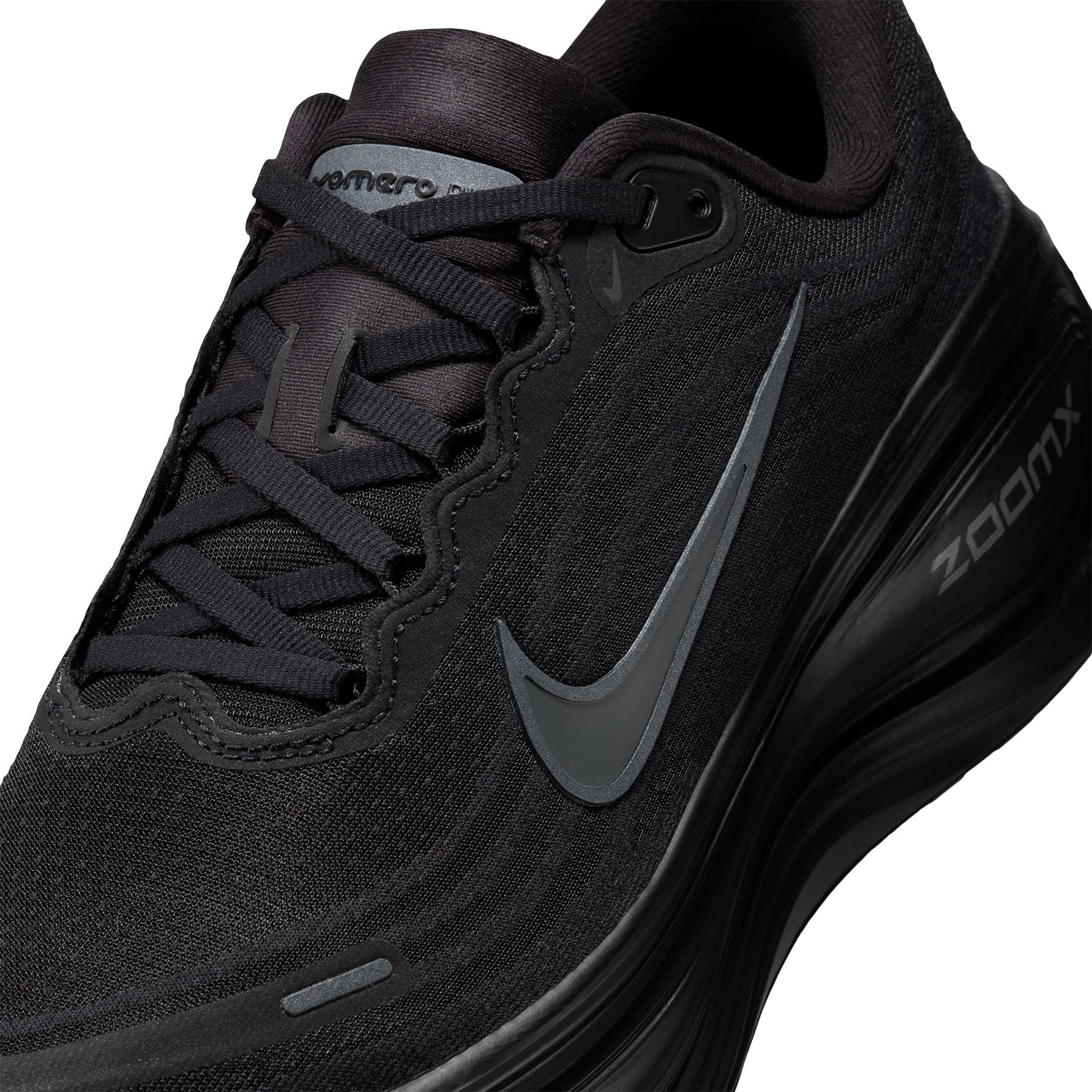 Vomero Plus Road Running Shoes - Women's