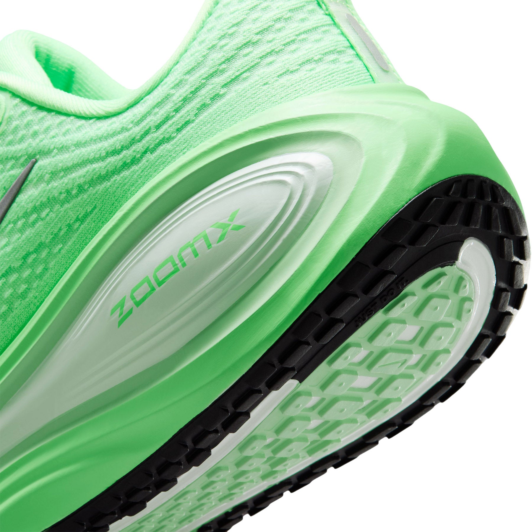 Vomero Plus Road Running Shoes - Women's