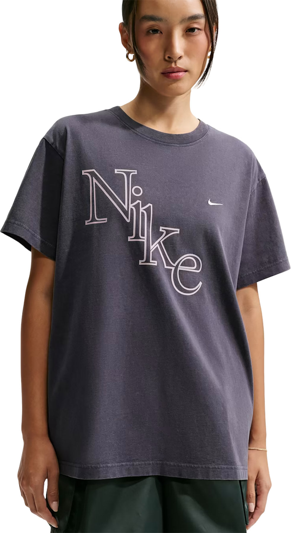 Nike Sportswear Classic Oversized T-Shirt - Women's