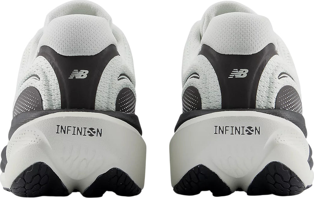 1080v15 Running Shoes - Women's