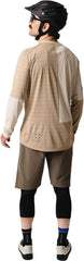 SEQUENCE TRAIL SHORTS M