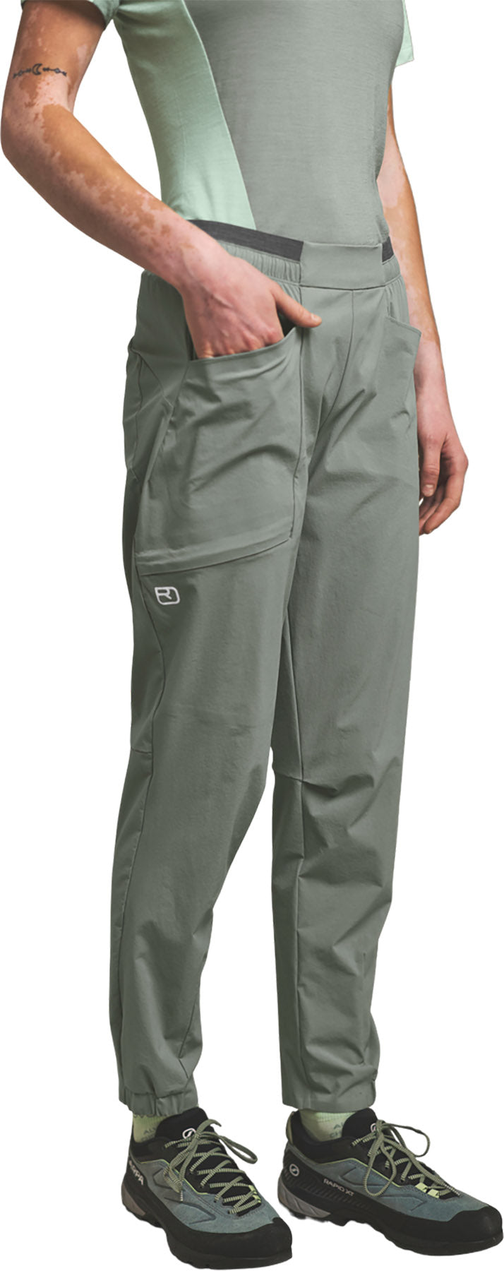 TRACE PANTS W