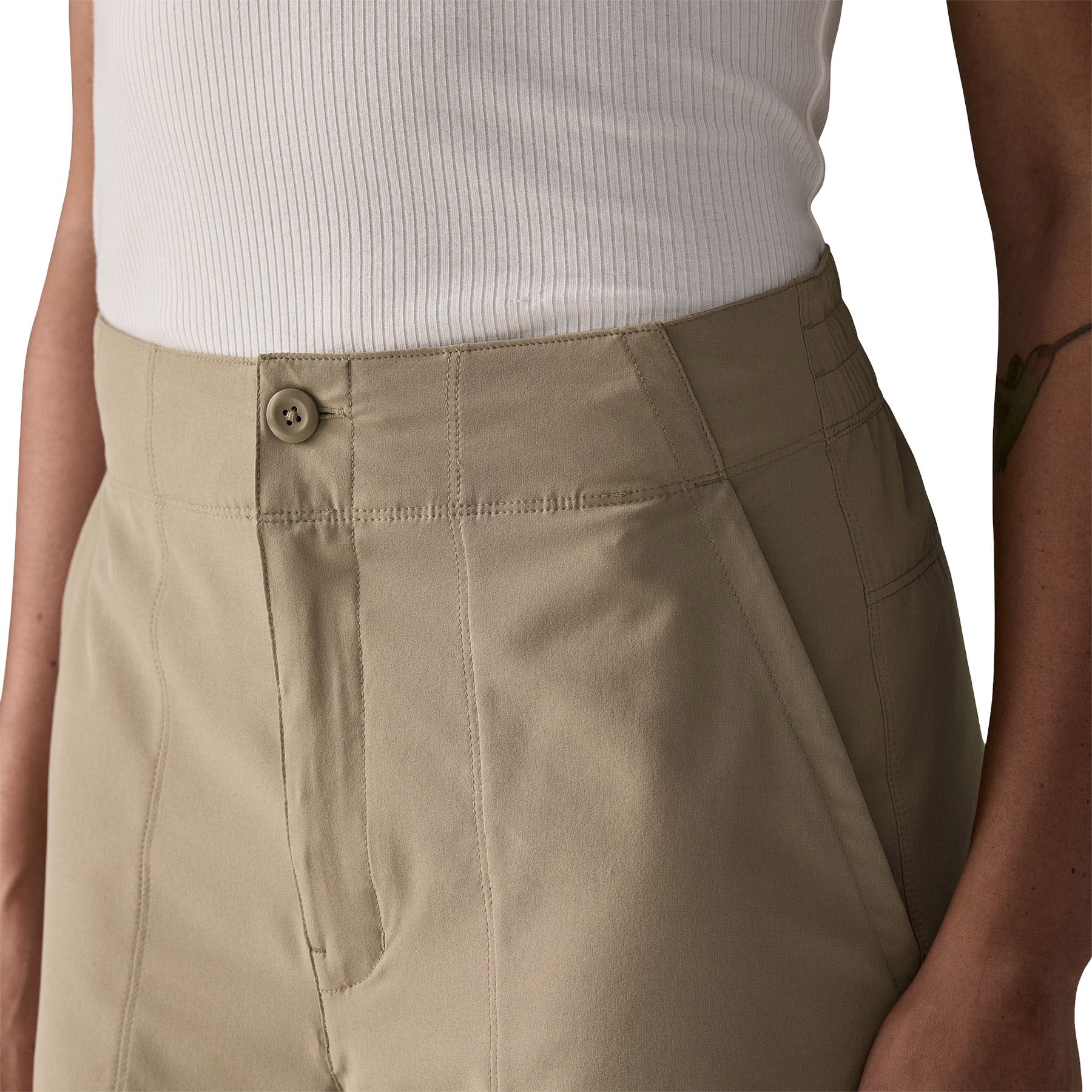 Roamwith Shorts - Women's