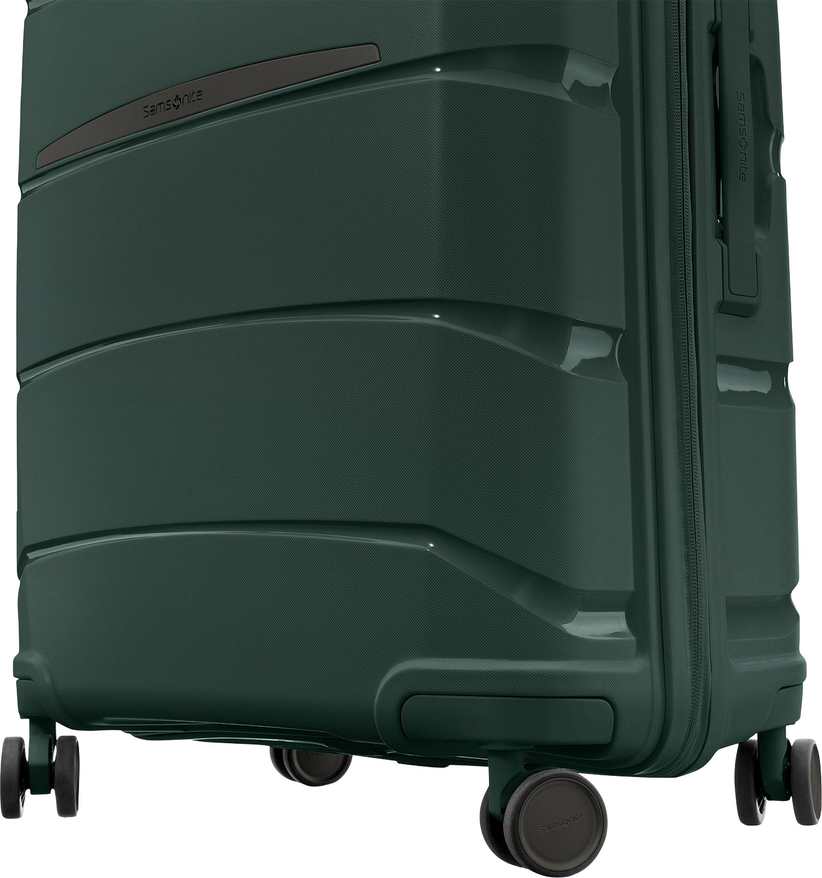 Outline Pro Spinner Carry-On Luggage