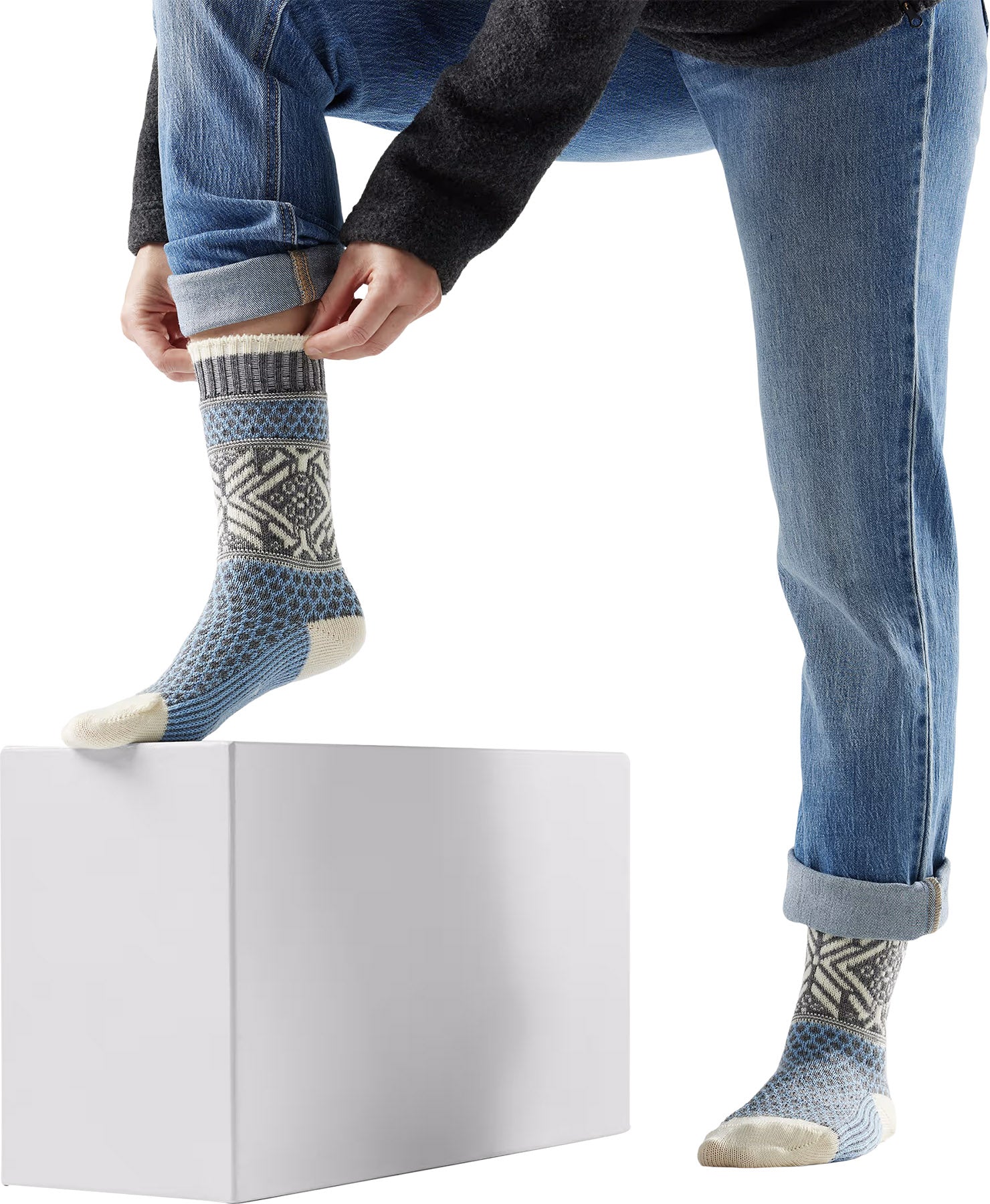 Everyday Popcorn Snowflake Pattern Crew Socks - Unisex